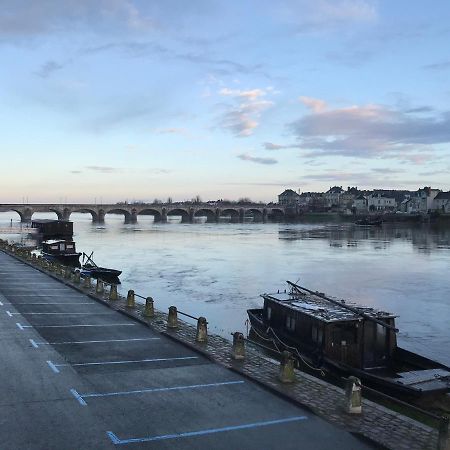 Jolie Maison Tuffeau Centre De Saumur Avec Local Velos Kültér fotó