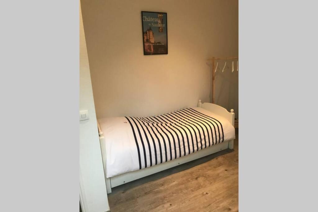 Jolie Maison Tuffeau Centre De Saumur Avec Local Velos Kültér fotó